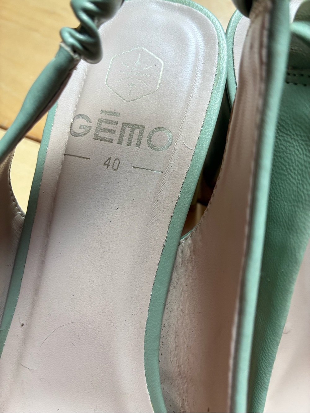 Sage Green Slingback heels - Picture 5 of 9
